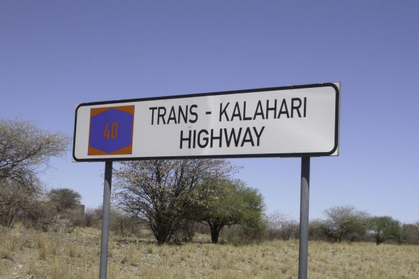 Namibia, in der Nähe von Windhoek, zeitweise in einer Stunde kein Gegenverkehr