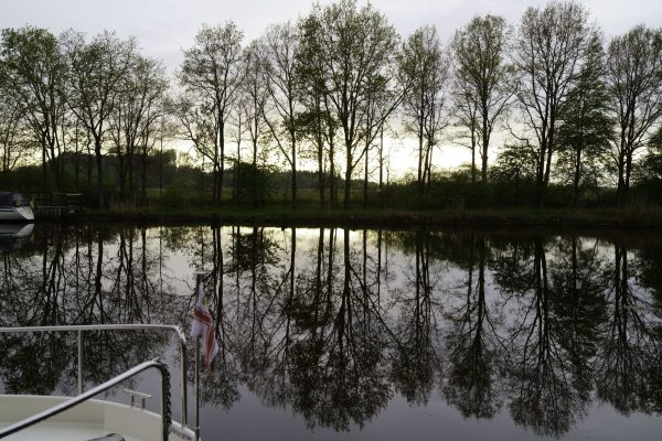 Gieselau Kanal am NOK, am Anleger vor Schleuse