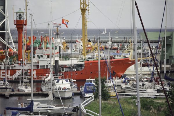 City Marina Cuxhaven noch mit Elbe 1, Blick nach Nord - Ost